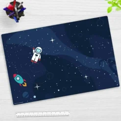 Schreibtischunterlage für Kinder und Erwachsene Astronaut im Weltraum, aus hochwertigem Vinyl , 60 x 40 cm-Cover-your-desk