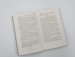 In a Holidaze - Ihr Weihnachtswunsch führt zu Gefühlschaos unterm Mistelzweig-Piper Verlag GmbH Hot